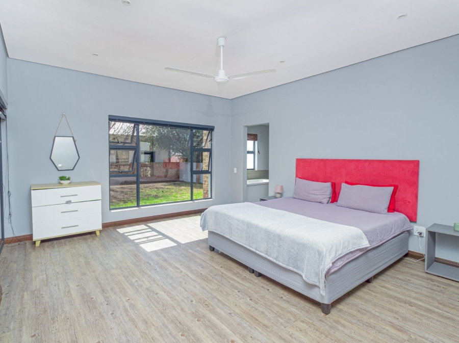 3 Bedroom Property for Sale in The Coves North West